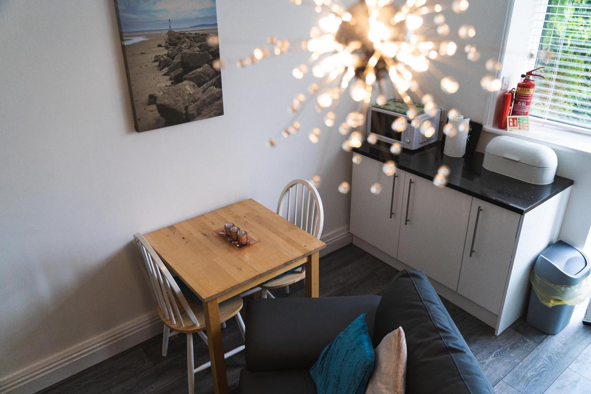 Beachmount Holiday Apartments Colwyn Bay Phòng bức ảnh